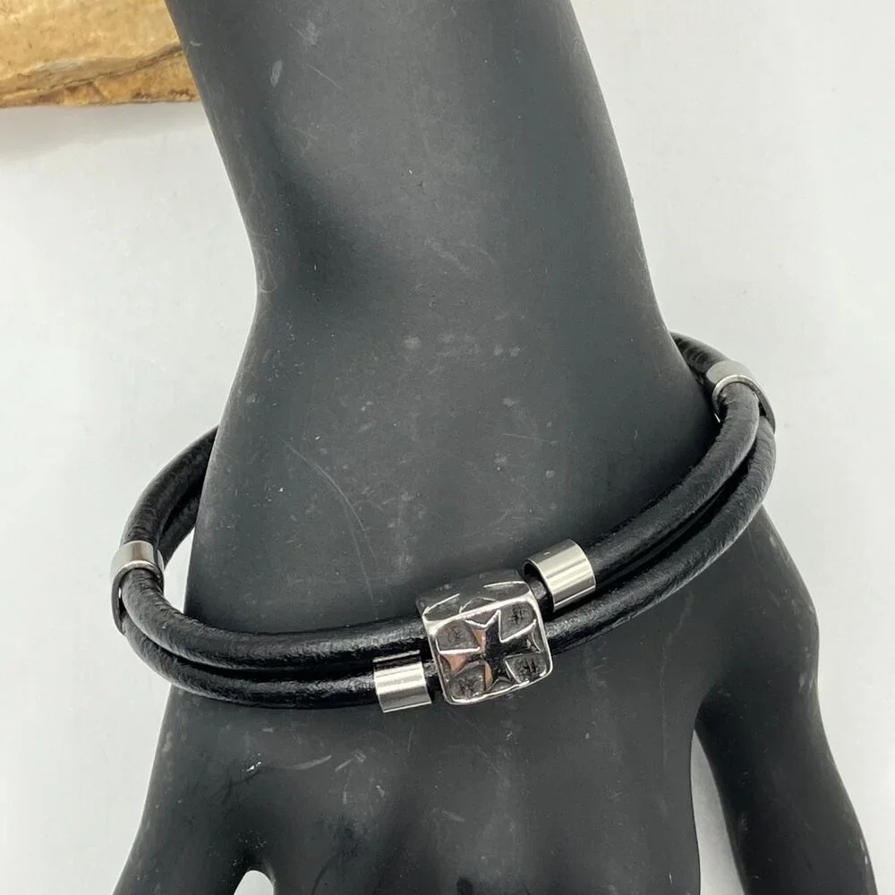 Men's Genuine two strand Smooth Leather Stainless Steel (waterproof) accent NEW